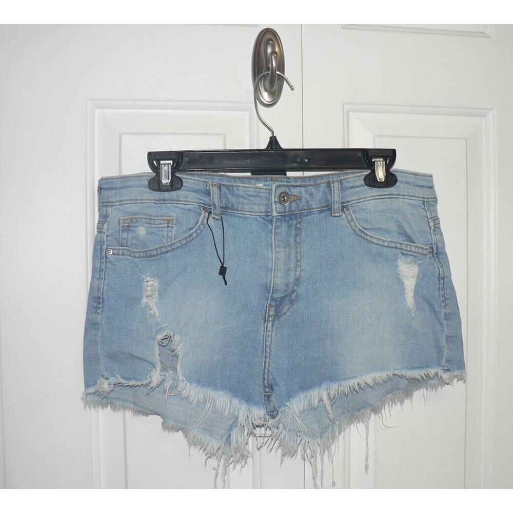 BlankNYC Women's The Fulton Distressed Frayed Cut Off Blue Jean Shorts Size 32